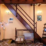 Sali Chelidonaki boutique suite